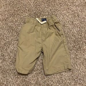 Khaki cargo shorts size 8 from the childrens place